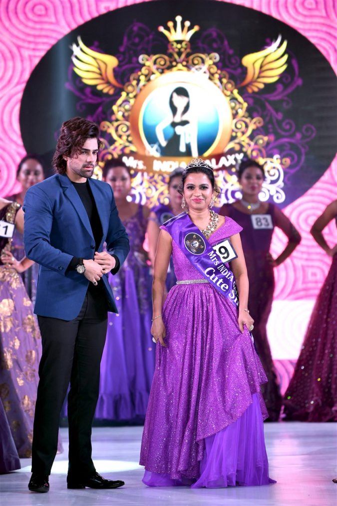 “Mrs.Usha Thiva” from “Chennai, Tamil Nadu” was crowned as “Mrs. Cute Smile” at India’s Most Prominent Pageant “Mrs.INDIA Galaxy 2021” organized by Vibrant Concepts held in New Delhi
